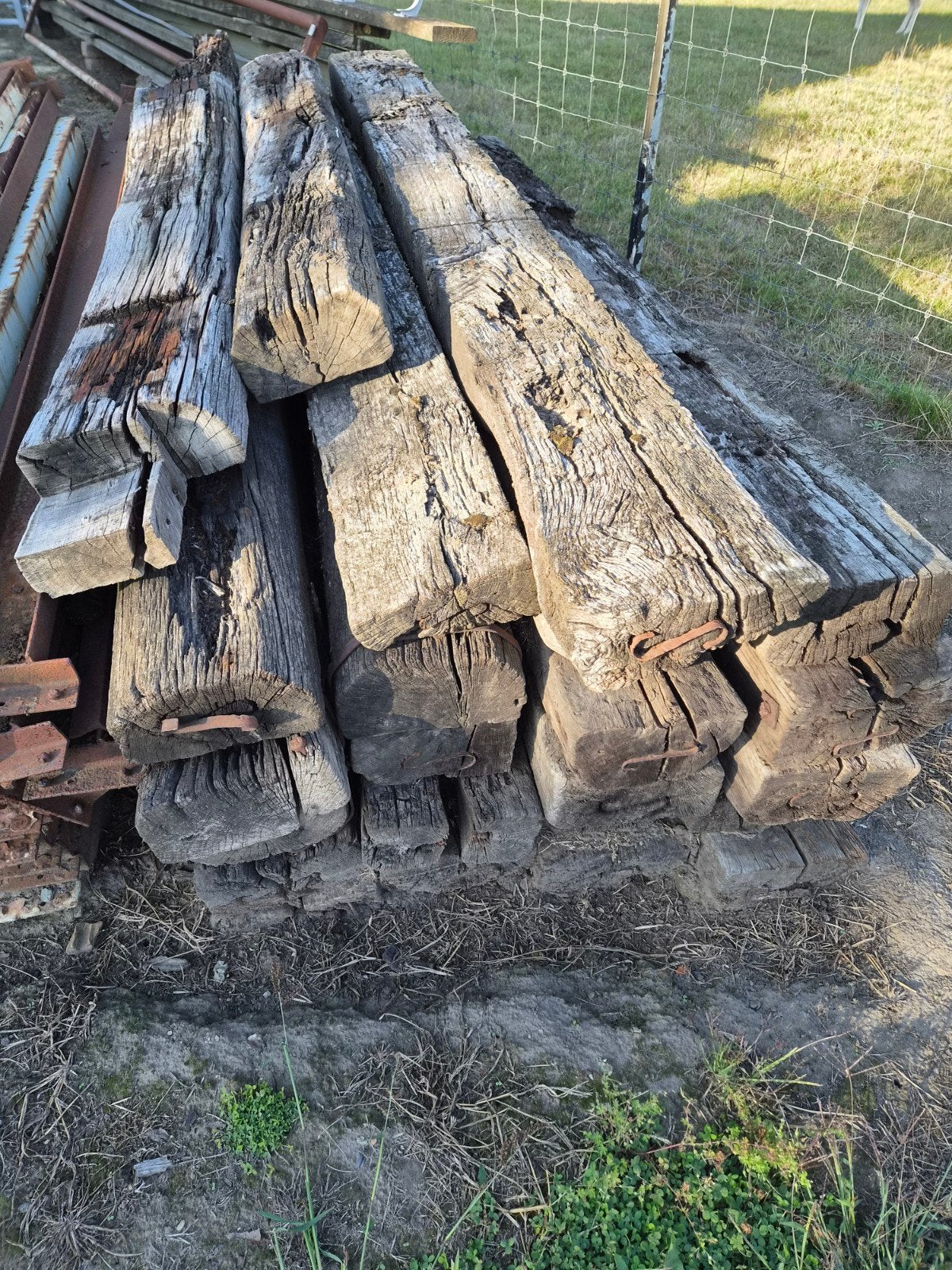 Oude treinbils, Enlèvement