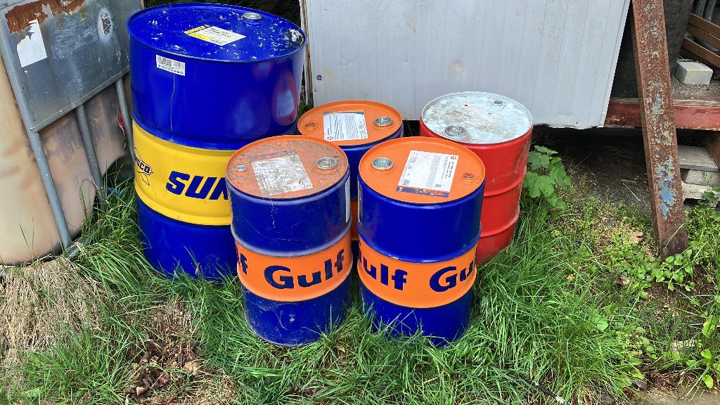 Barils d'huile Gulf Sunoco vides, Enlèvement