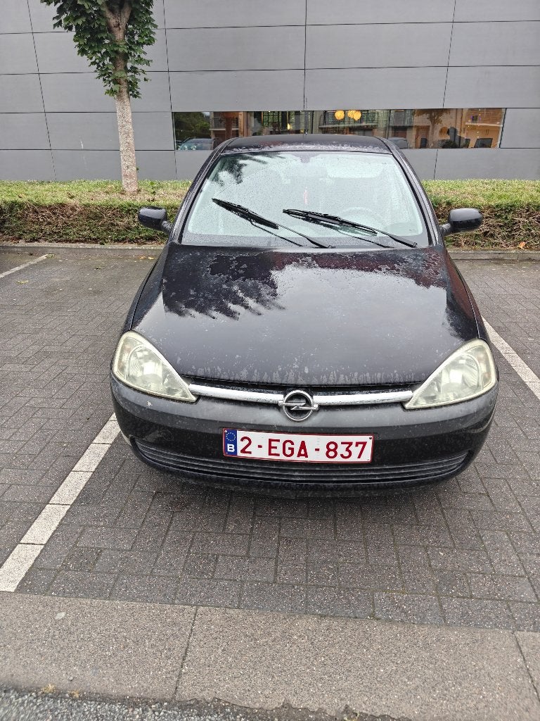 Opel corsa. Voor export, Autos, Achat, Boîte manuelle, Noir, 5 portes