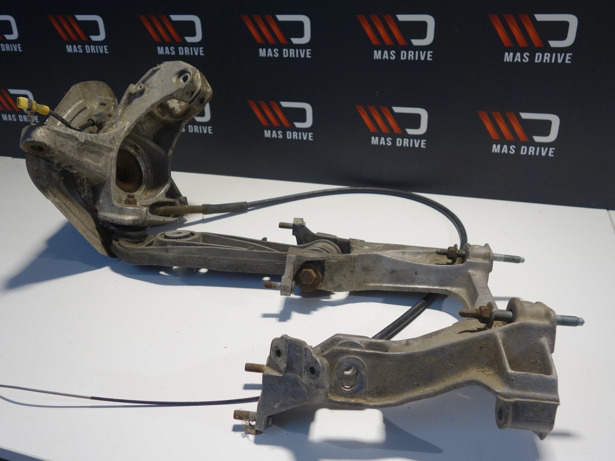 Porsche 996 / 986 boxster wielnaaf achter links + rechts, Gebruikt