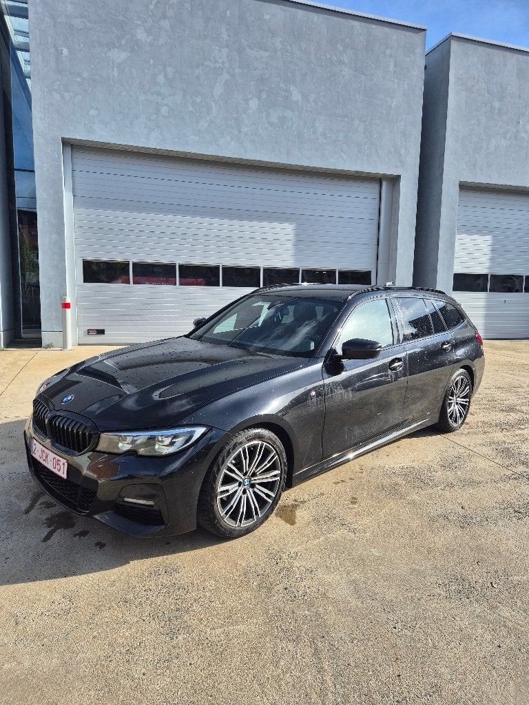 Bmw 318d automatique, 100 kW, Achat, Euro 6, Noir