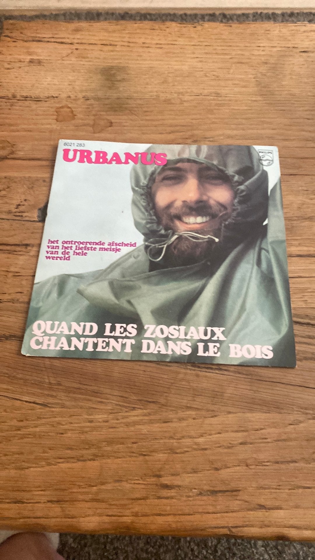 Urbanus als de zosialen zingen in het bos, Ophalen