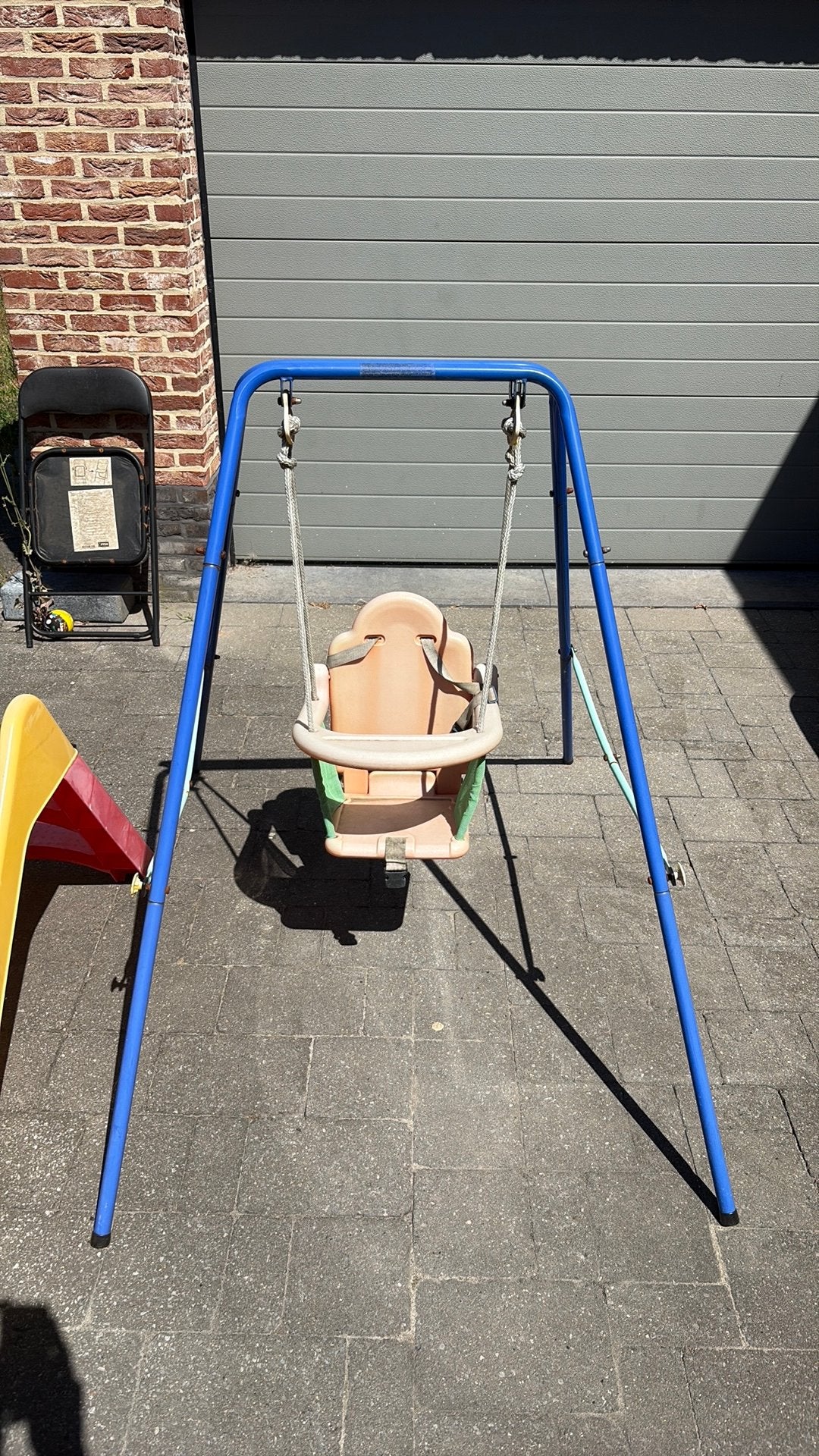 Kinderspeelgoed voor buiten - fietsen, trampoline, schommel, Ophalen, Gebruikt, Glijbaan