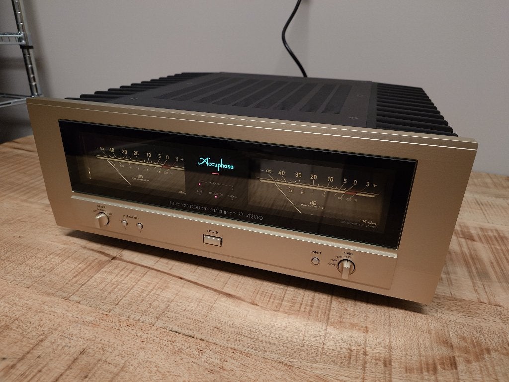 Accuphase P-4200 met doos etc, Audio, Tv en Foto, Versterkers en Ontvangers, Ophalen, Gebruikt, Stereo