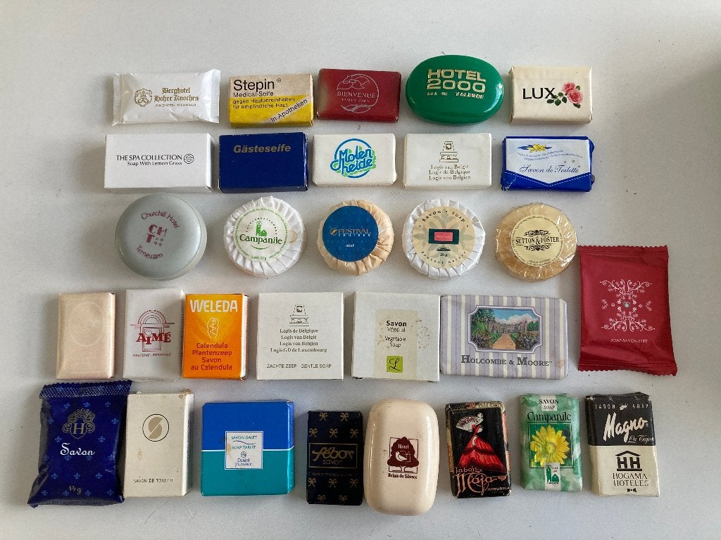 86 savons et articles d'hôtel vintage, Antiquités & Art, Enlèvement ou Envoi