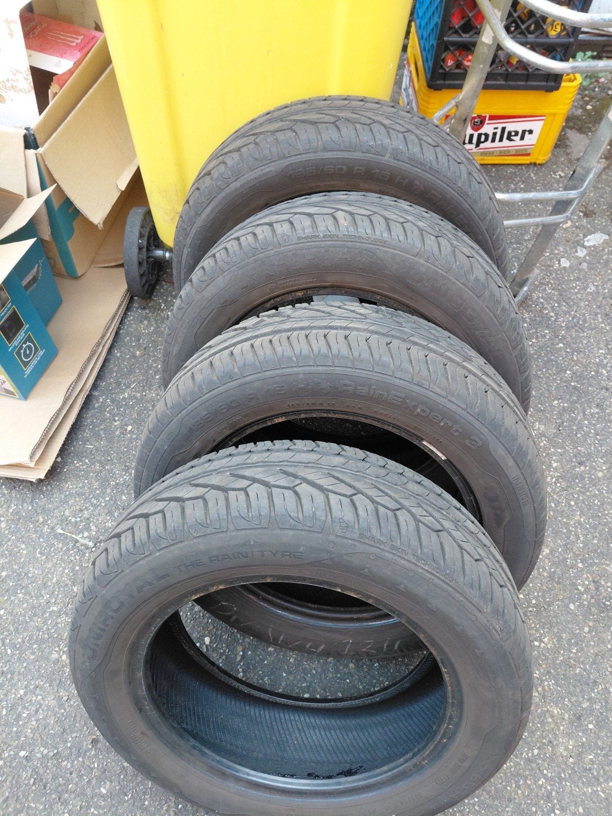 Set zomer banden 185/60 R 15 H rainexpert 3 uniroyal, Ophalen