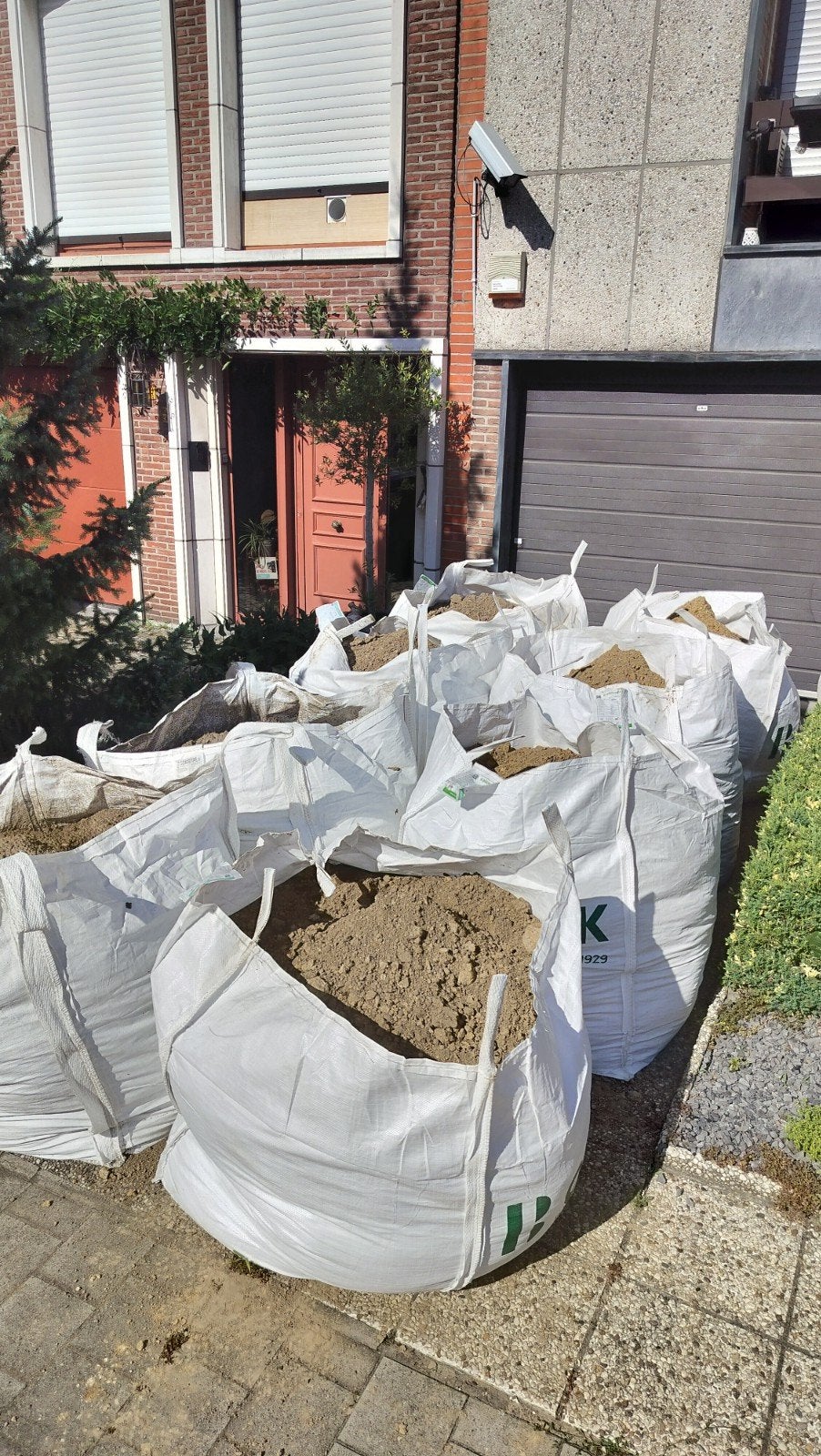 Terrain de jardin gratuit en Big Bag 8 pièces, Enlèvement