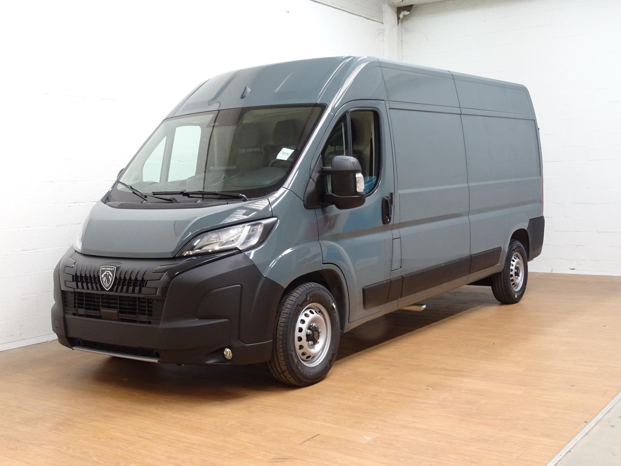 Peugeot Boxer 2.2 BlueHDi S&S 180 440 L3H2 Heavy Auto, Autos, Argent ou Gris, Achat, 4 portes, 3 places