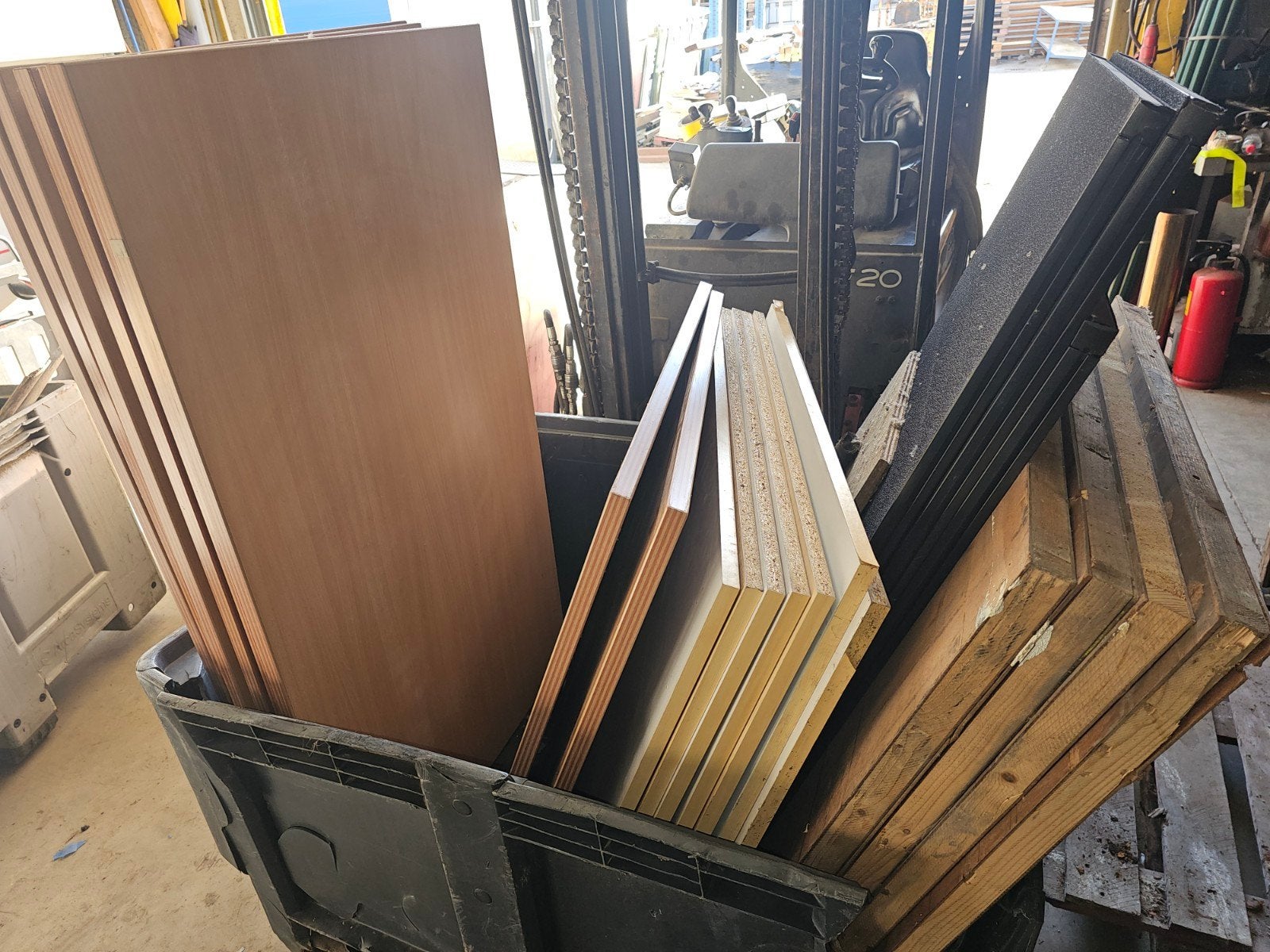 Diverse houten bureau bladen( ong 20), Ophalen