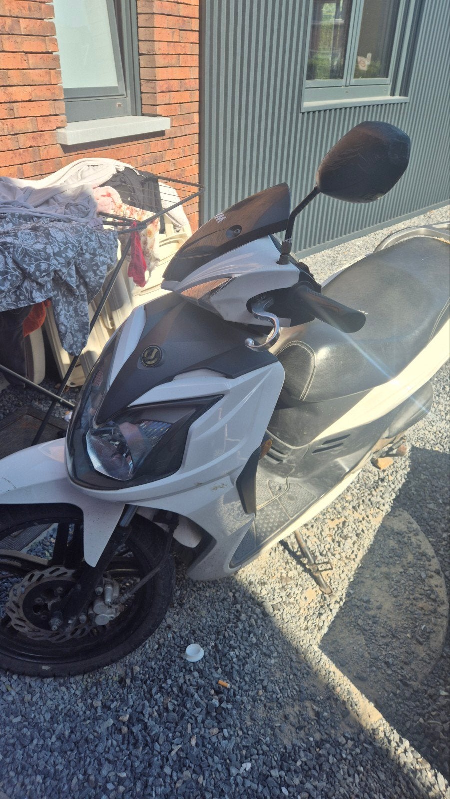 Scooter SYM blanc 50 cc