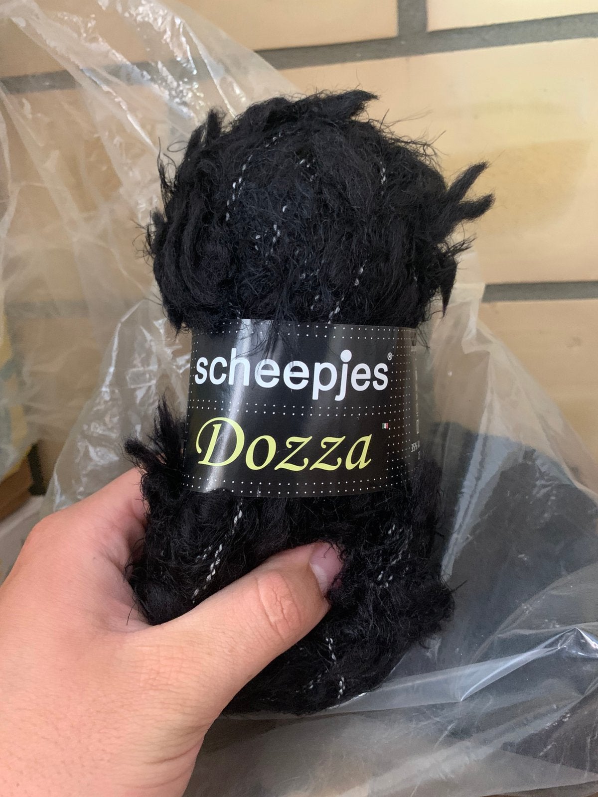 5bollen wol ! Nieuw !, Hobby en Vrije tijd, Breien en Haken, Ophalen, Zo goed als nieuw