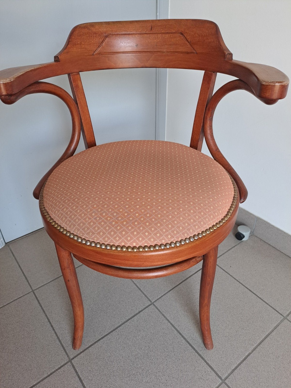 Antieke Thonet stoel ., Ophalen