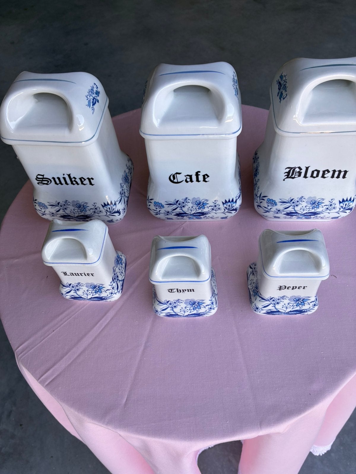 Keukenpotten, Ophalen