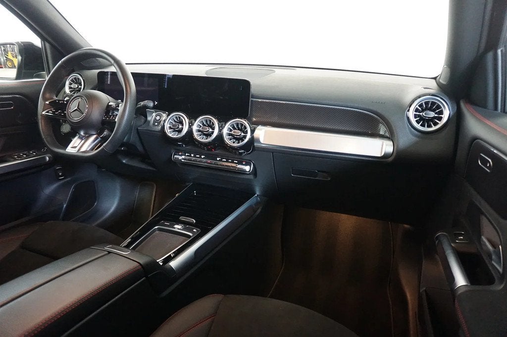 Mercedes-Benz GLB 35 AMG 4M (bj 2025, automaat), Auto's, Automaat, Gebruikt, https://public.car-pass.be/vhr/a5d4a4c8-538a-4f58-917f-b23b321d95ff