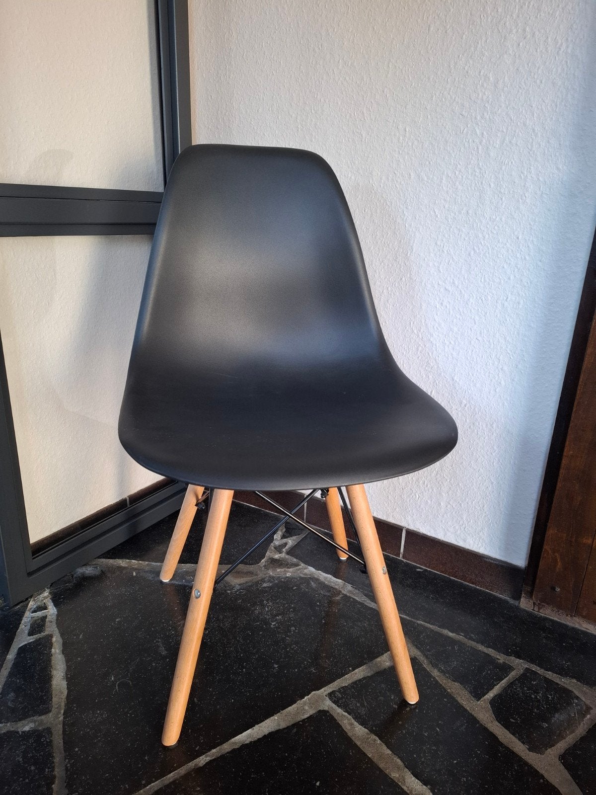 4 chaises modernes salle à manger/ cuisine/ terrasse, Enlèvement, Comme neuf, Noir, Quatre
