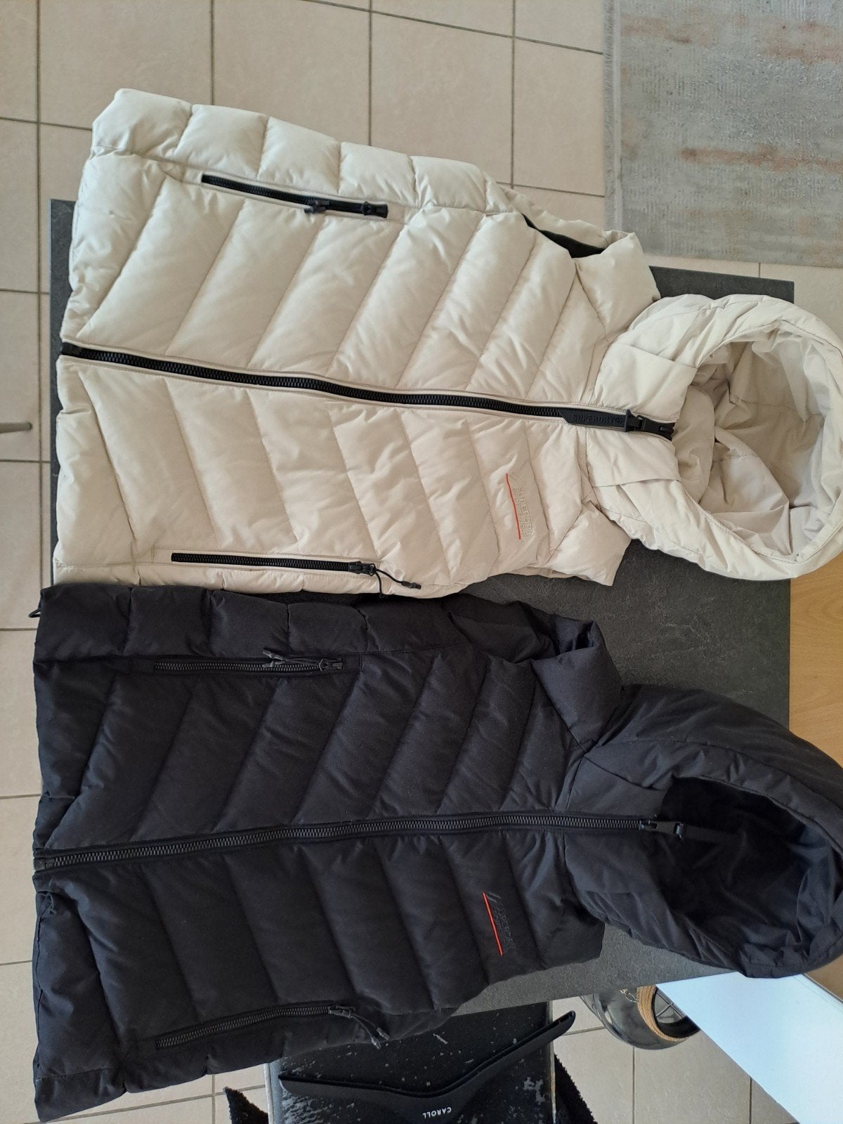 Superdry bodywarmers, Kleding | Dames, Bodywarmers, Superdry, Zwart, Zo goed als nieuw, Ophalen