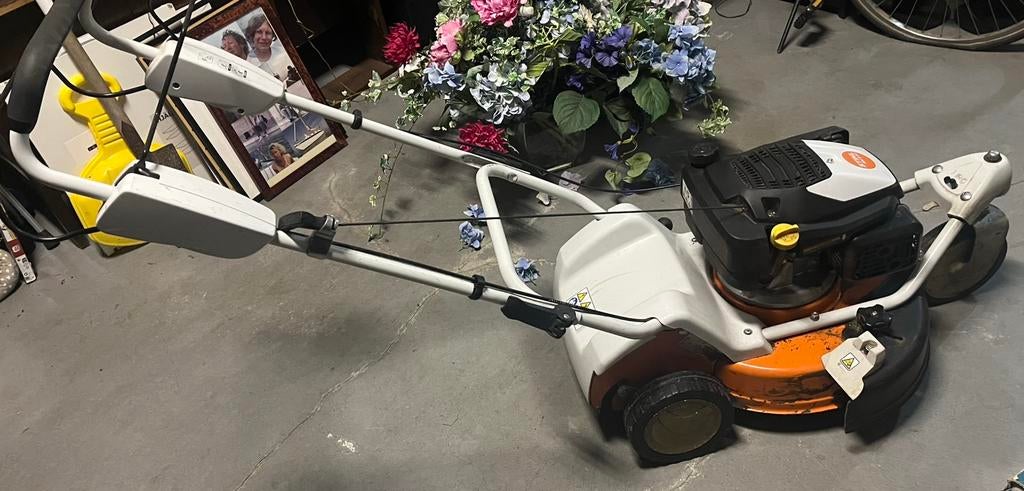 Tondeuse autotractée STIHL 3.1 RT, Ophalen, Zo goed als nieuw
