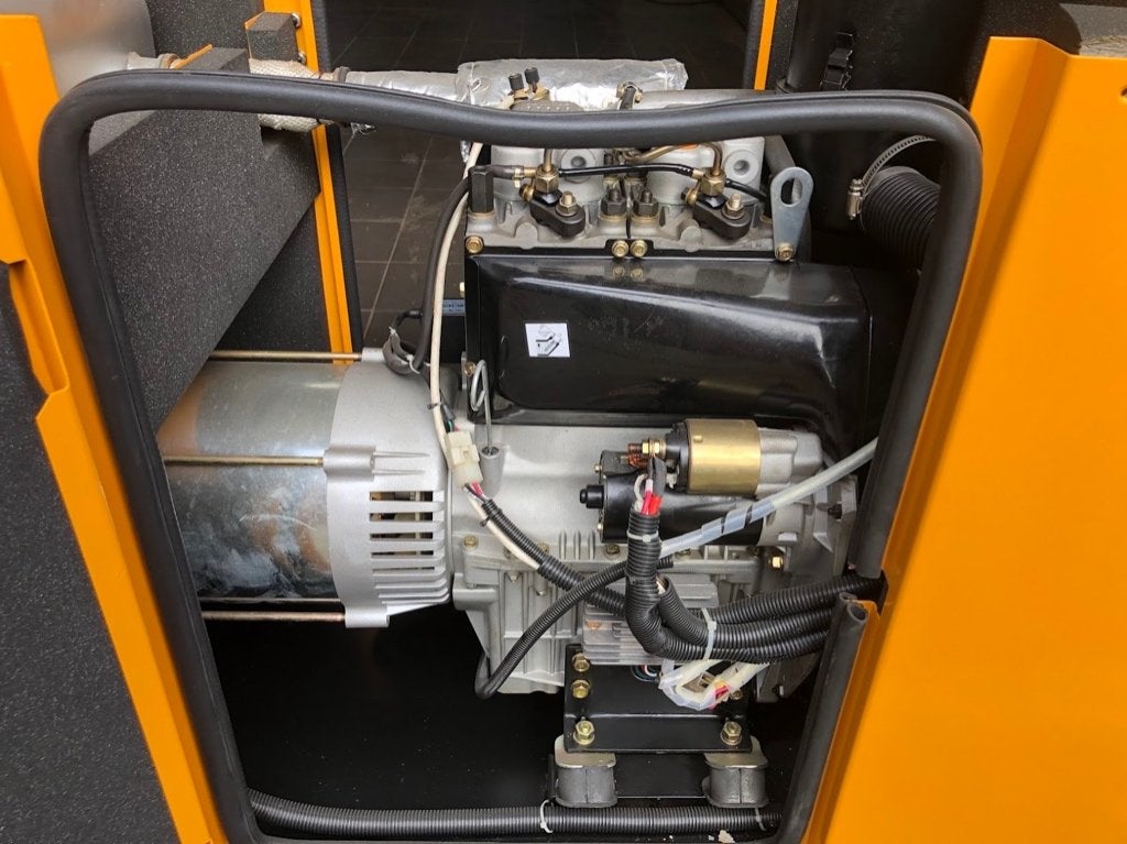 Stroomgroep 12KVA diesel, Doe-het-zelf en Bouw, Aggregaten, Ophalen, Dieselolie, Geluidgedempt, Nieuw