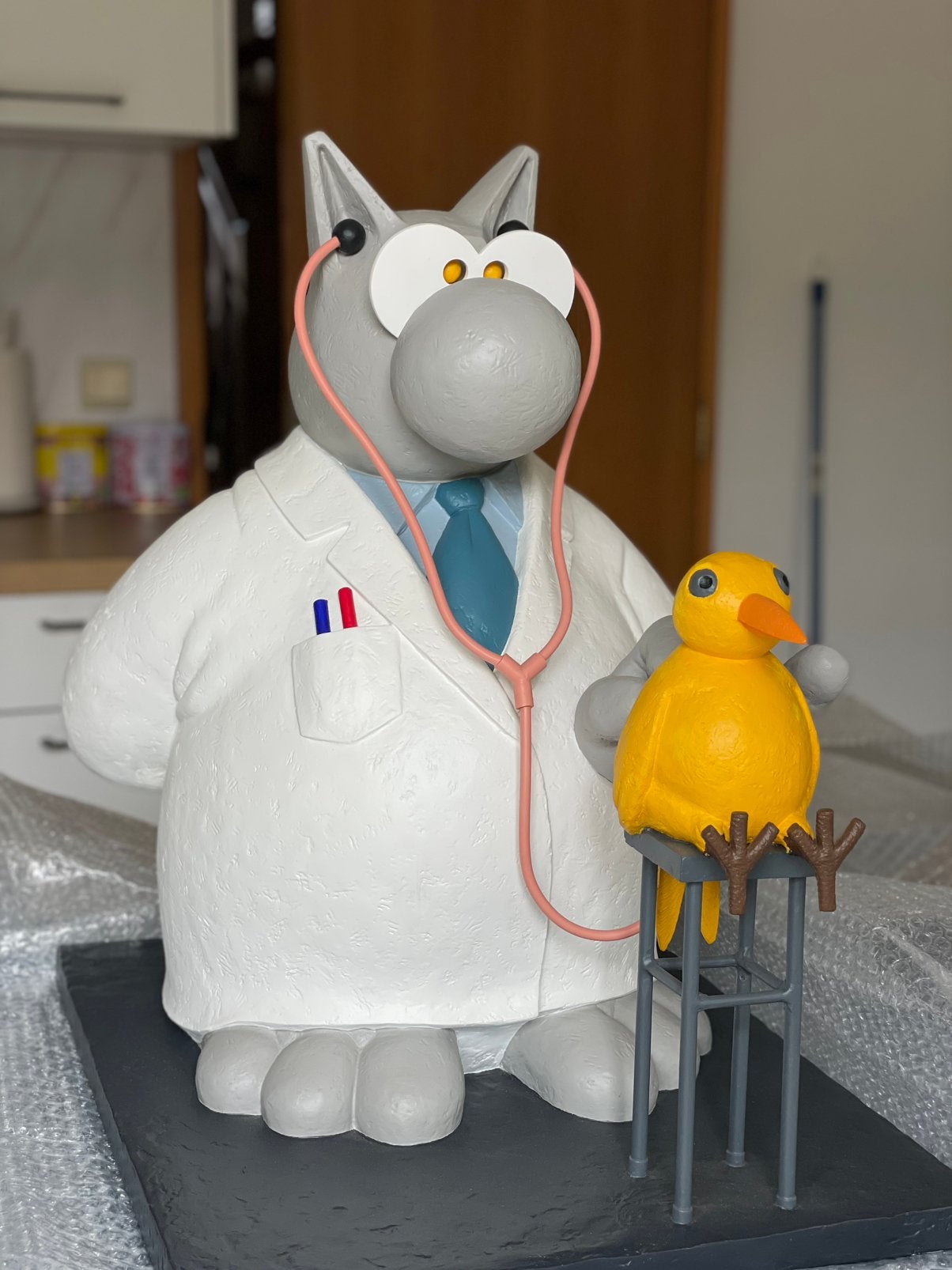 Le Chat Geluck le Docteur et l’oiseau . Figurine 2021, Collections, Personnages de BD, Comme neuf, Enlèvement