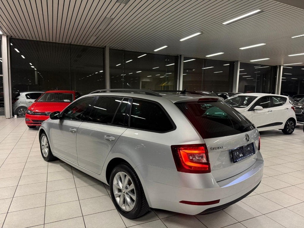 Skoda Octavia 1.6D Automaat 85kW Euro 6d-Temp, Auto's, Skoda, Automaat, Euro 6, Bedrijf, Diesel