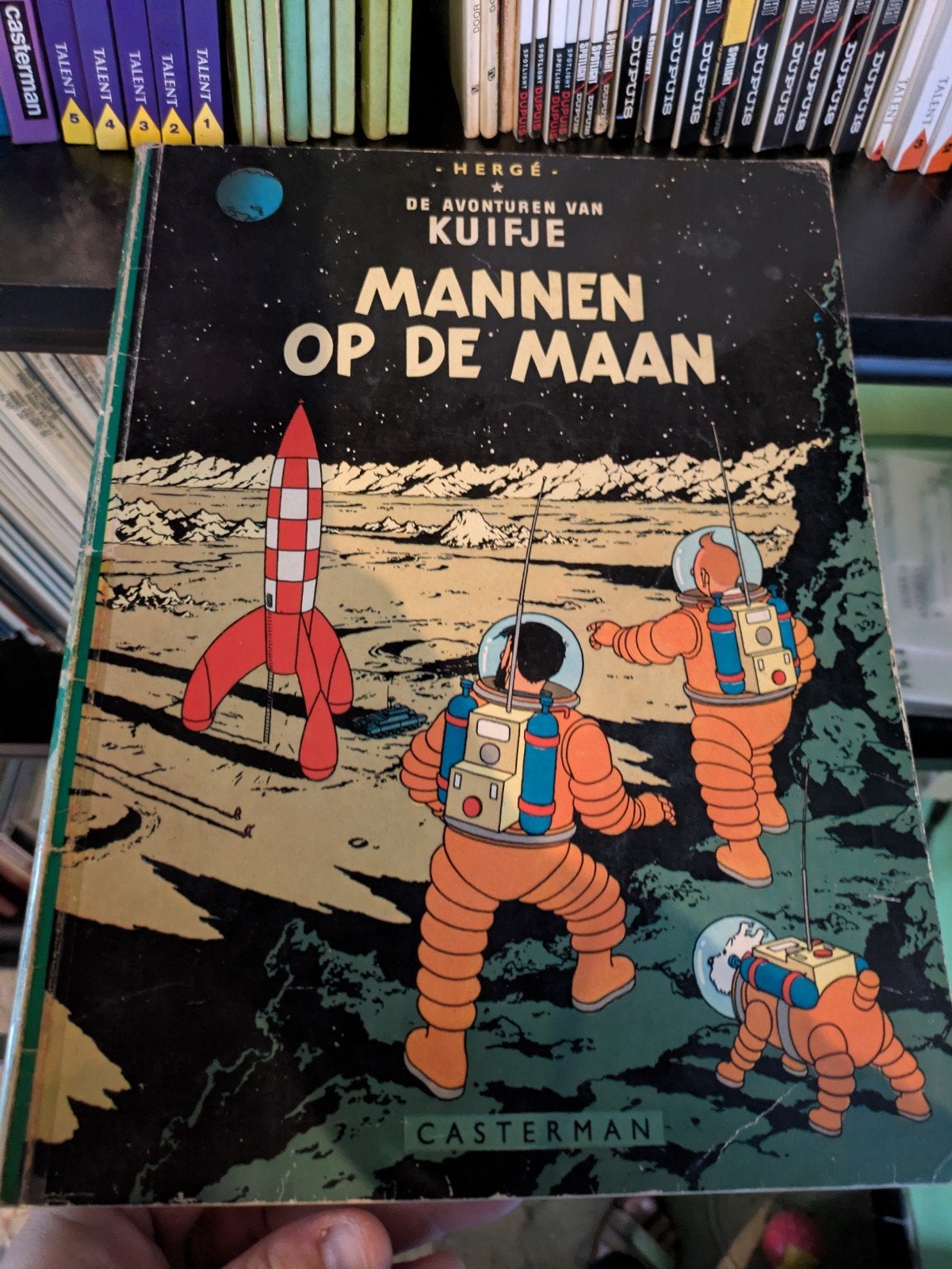 Tintin, couverture rigide - Les hommes sur la lune, Une BD, Enlèvement, Utilisé, Hergé