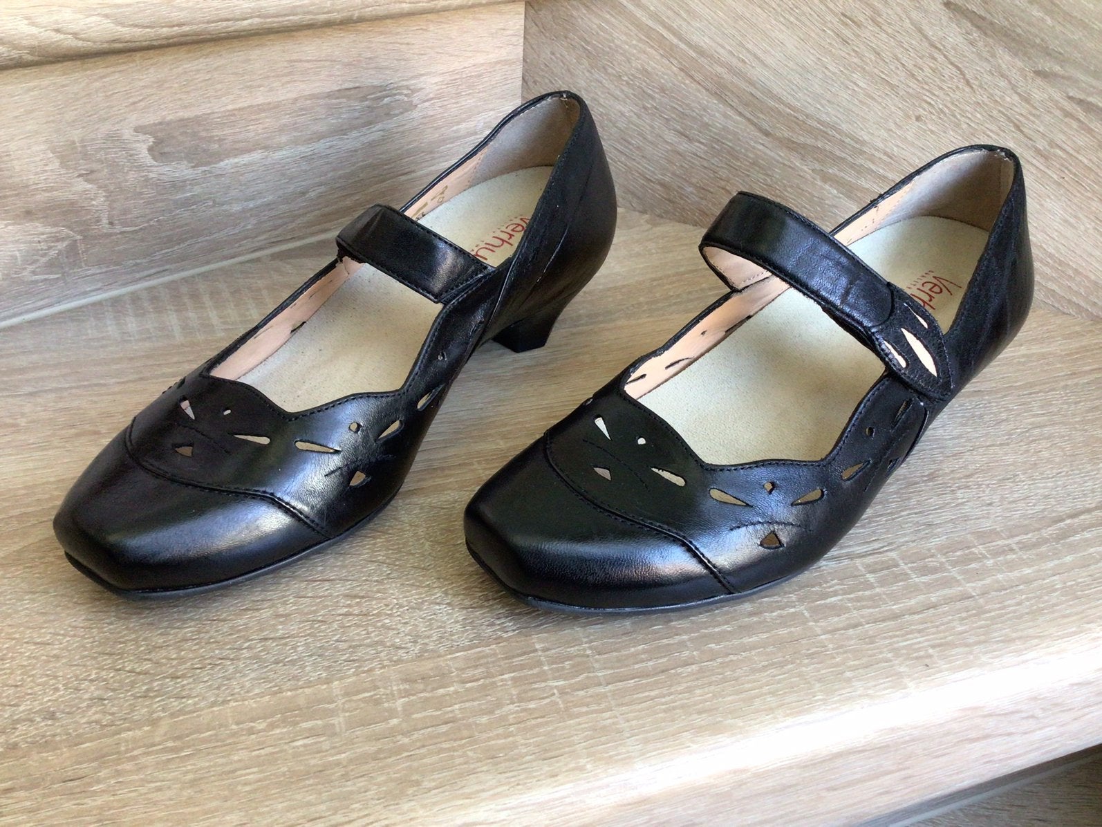 Chaussures noires avec ceinture, Verhulst, taille 38, Vêtements | Femmes, Enlèvement ou Envoi, Comme neuf