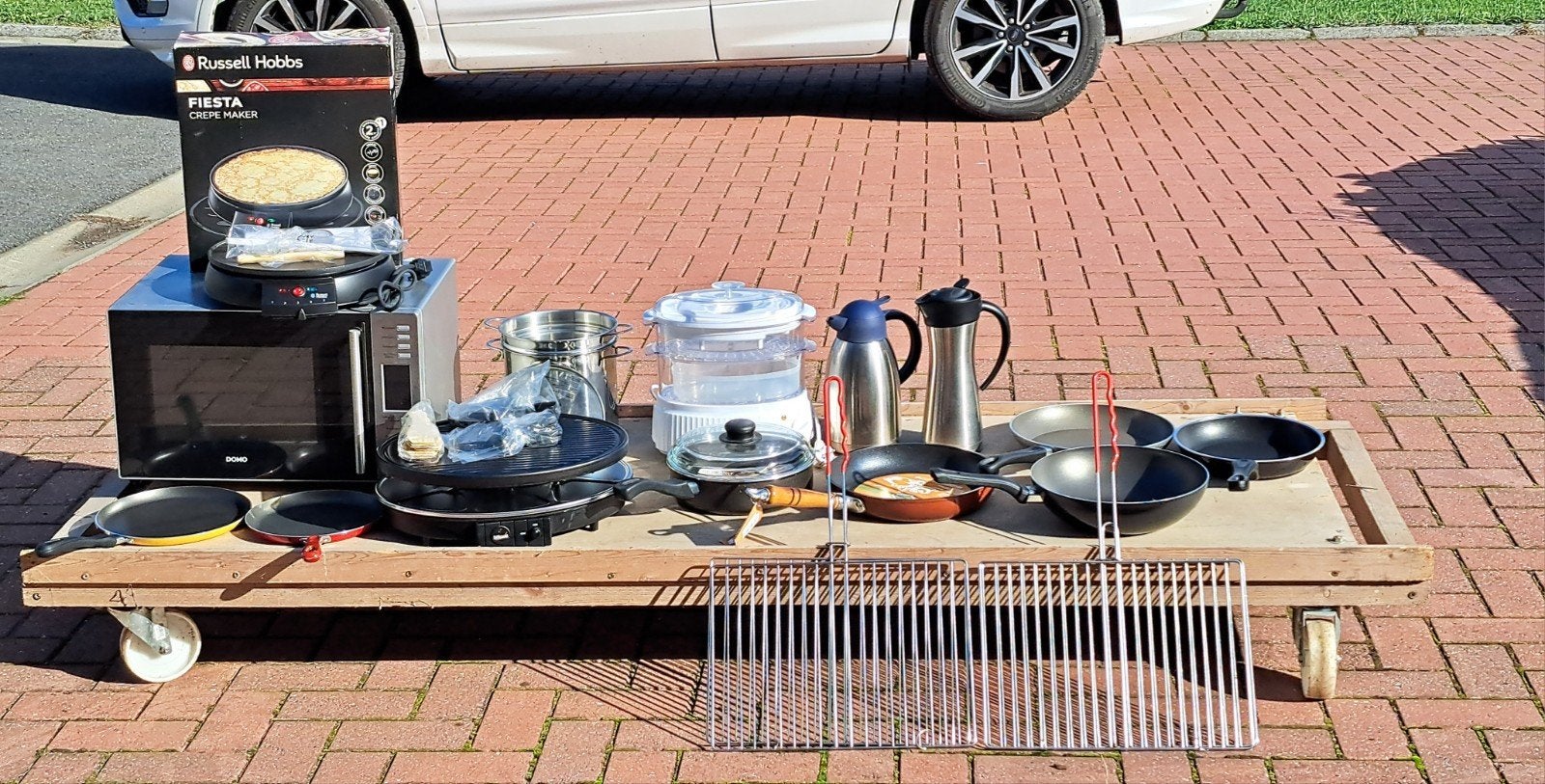 doe bod Complete Keukenset: Domo Combimagnetron, Crêpemaker,, Huis en Inrichting, Ophalen