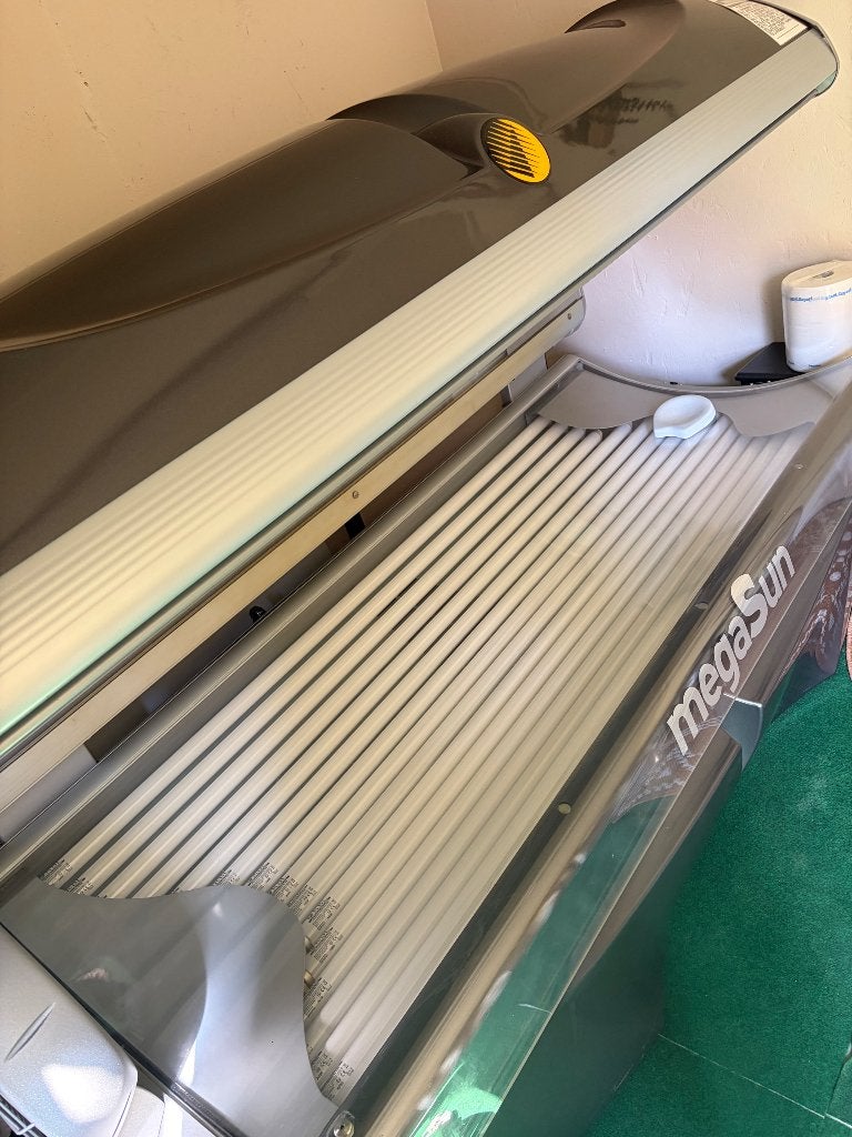Solarium megasun 3500, Electroménager, Solarium, Banc solaire & Bronzage facial, Enlèvement, Reconditionné, Banc solaire double