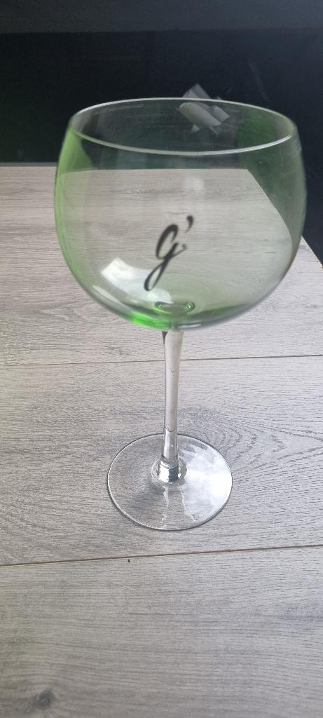 Verre à gin. NEUF, Ophalen, Glas of Glazen, Nieuw, Glas