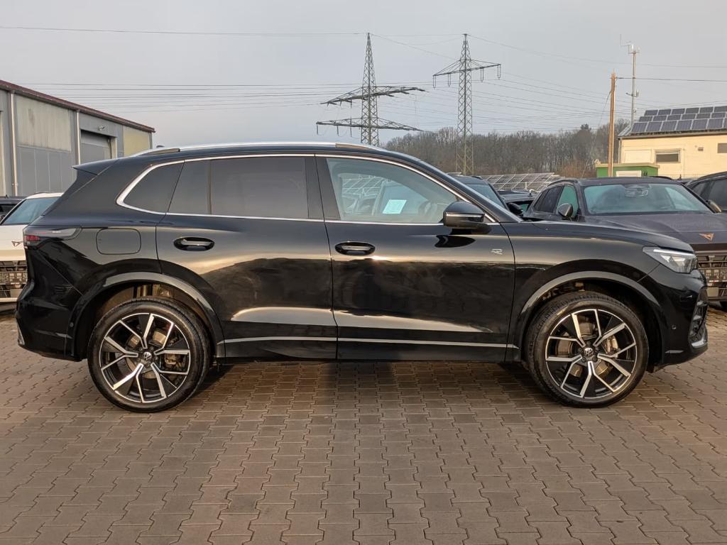 NEW TIGUAN PLUG IN 272PK R-LINE VOL/PANO/IQMATR/360/TREKH/20, Alcantara, Zwart, 5 zetels, 5 deurs