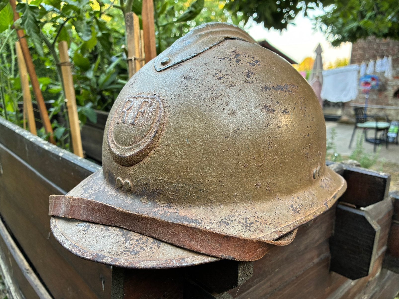 Casque Adrian 1926 troupes d’Afrique  sable Provence Vosges, Collections, Enlèvement ou Envoi, Armée de terre