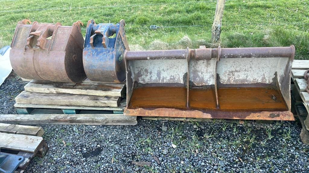 A vendre lot de bac et attache Morin M2, Enlèvement