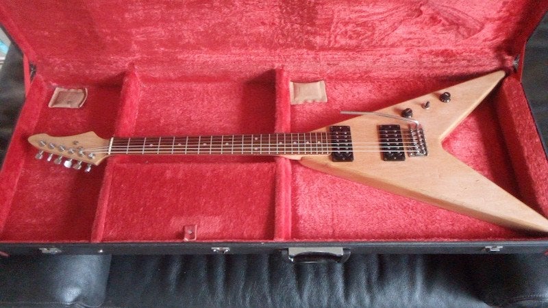 Aria Japan Pro2 Flying V Natural HH, RW / H case original, Muziek en Instrumenten, Ophalen of Verzenden, Solid body, Overige merken