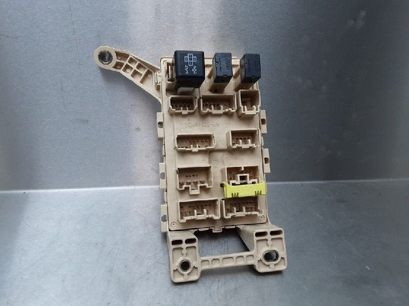 BOITIER FUSIBLES Lexus RX (L2) (01-1997/10-2015) (|RX300|), Utilisé, Lexus