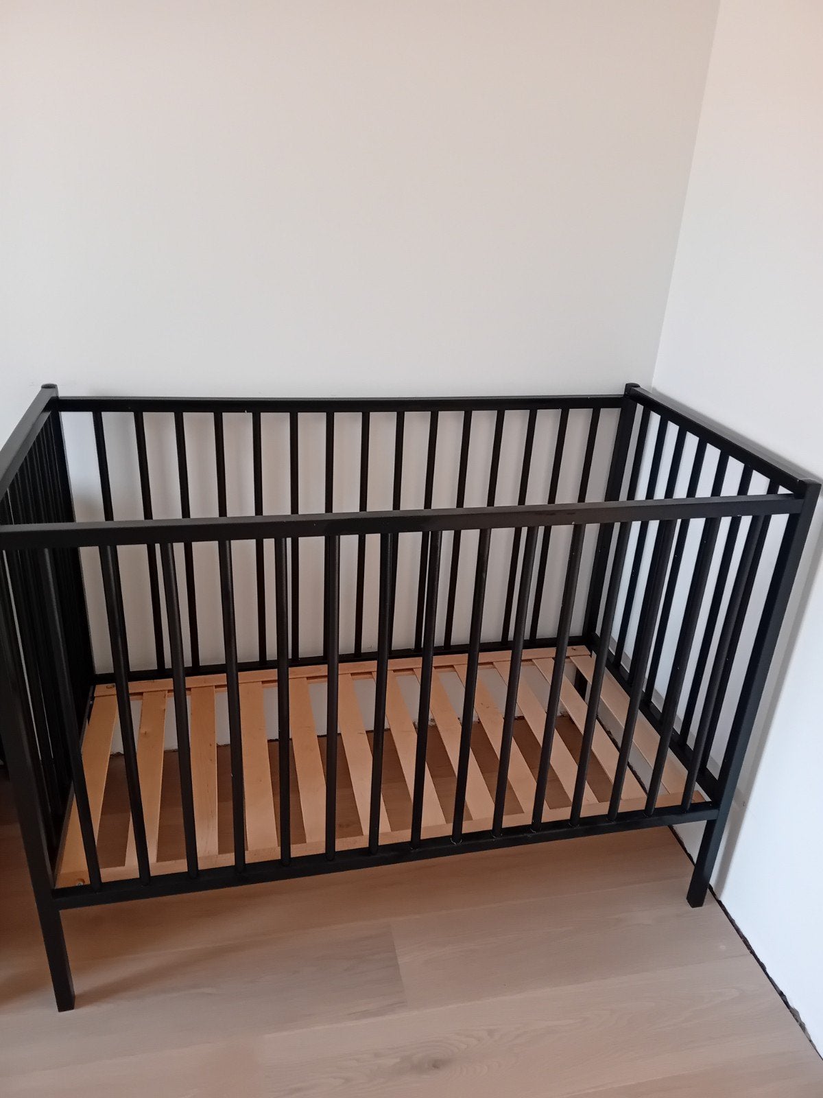 Babybed en verzorgingstafel, Ophalen