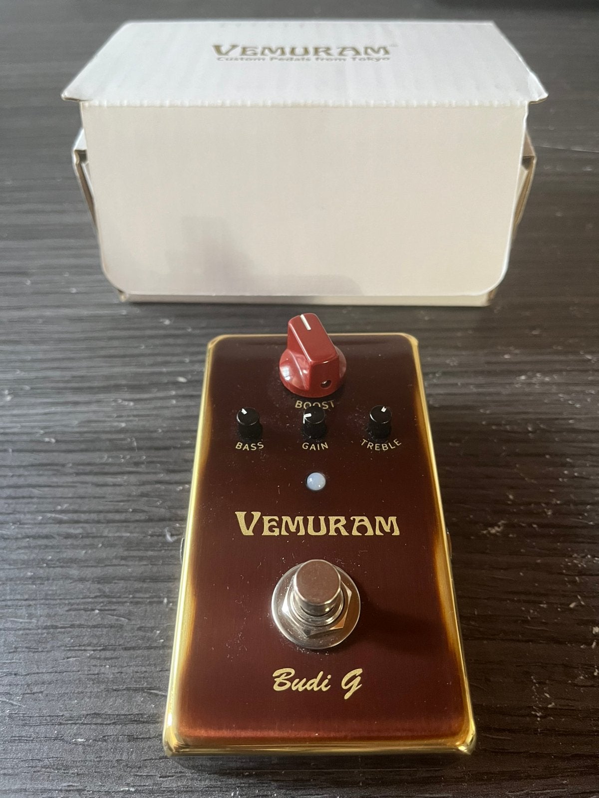 Vemuram Budi G – Pédale de Boost comme neuf avec boîte, Musique & Instruments, Effets, Comme neuf, Distortion, Overdrive ou Fuzz
