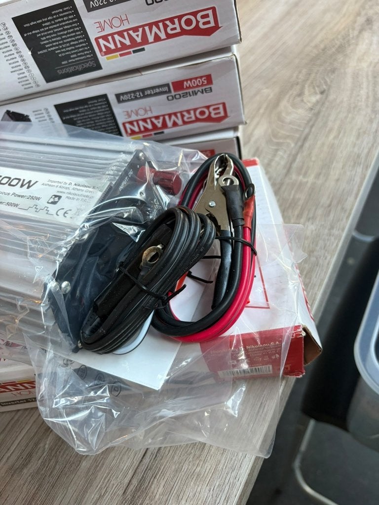 BorMann BMI 1200 - 500W - Inverter 12 220V, Nieuw