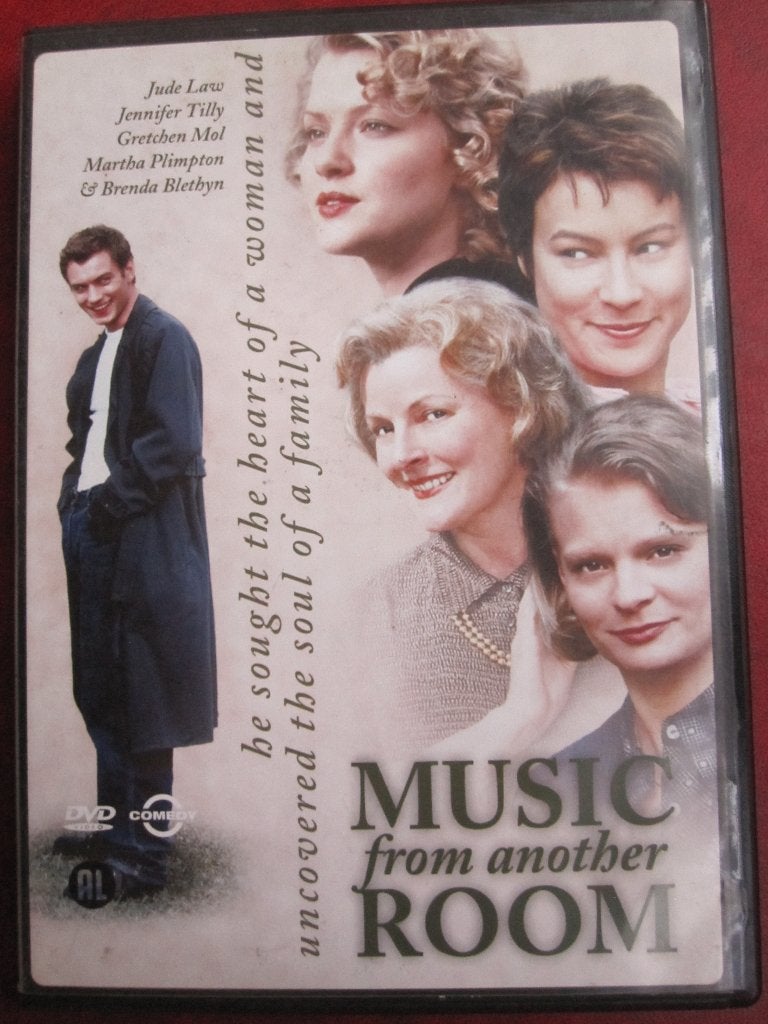 La musique d'une autre pièce (1998), Tous les âges, Enlèvement ou Envoi, Comme neuf, Comédie romantique