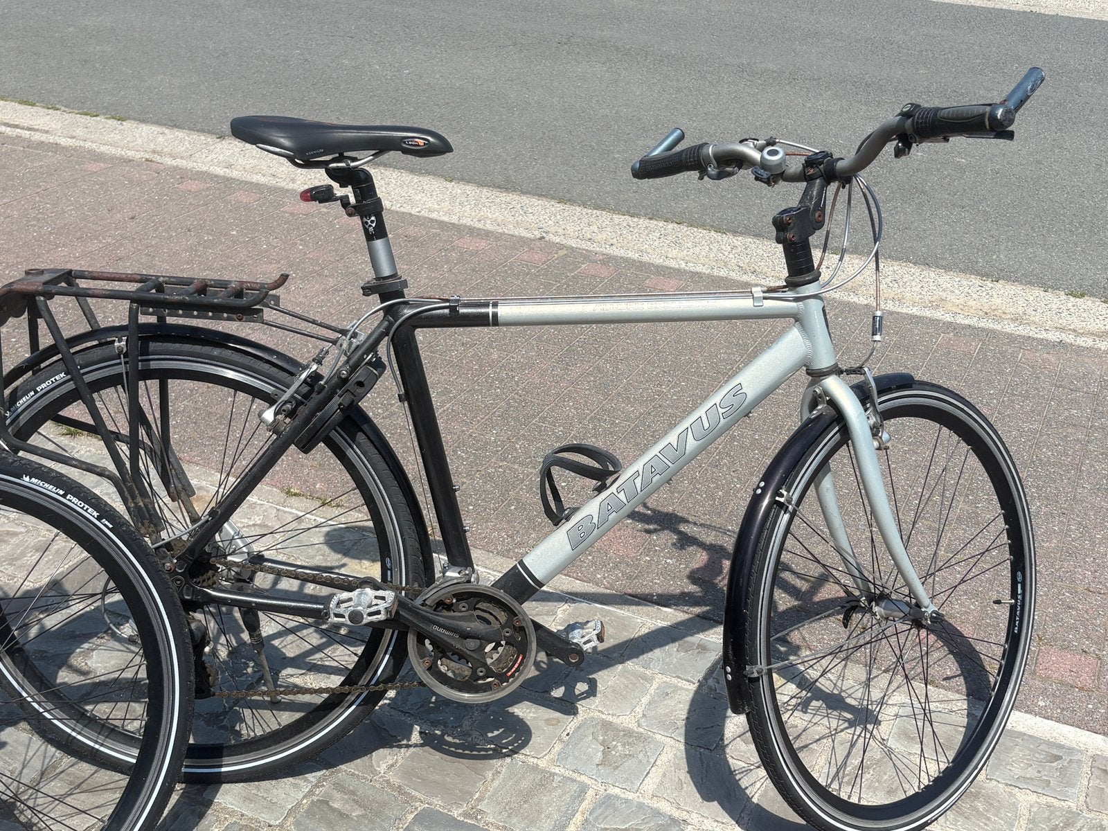 Te koop herenfiets Batavus, Fietsen en Brommers, Ophalen, Gebruikt, Velgrem, Versnellingen