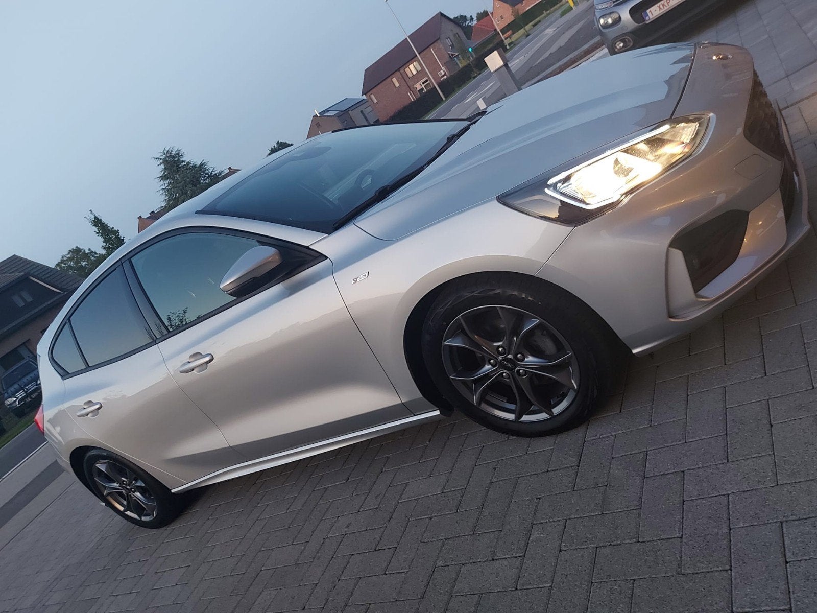 Ford Focus ST-Line 1.0  2019  74.000 km, Autos, Focus, Argent ou Gris, Achat, Euro 6