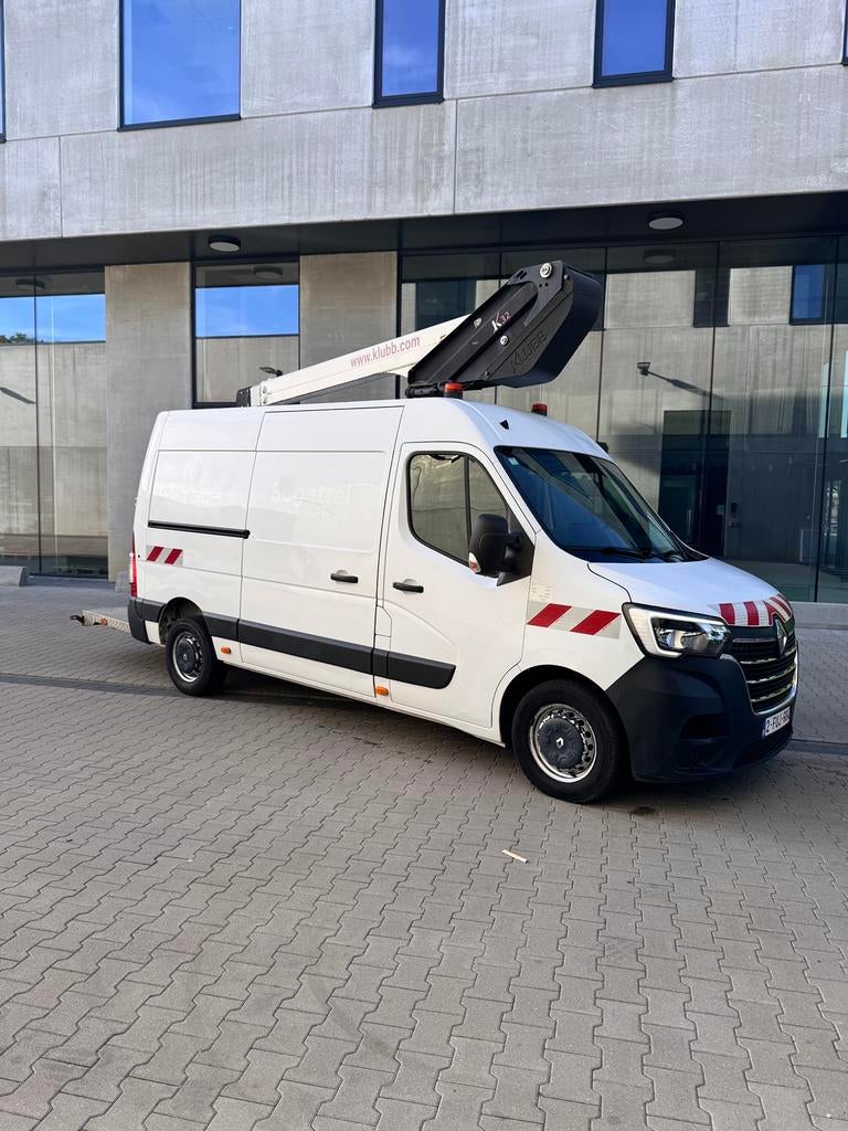 Renault Master met KLUBB K32 hoogtewerker, 4 deurs, Achterwielaandrijving, Euro 6, Particulier
