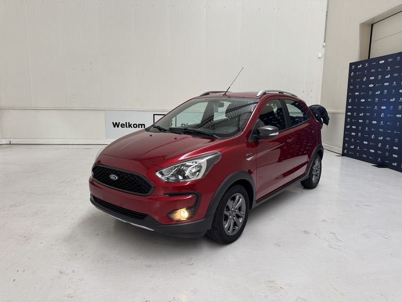 Ford KA+ Active uitvoering - Ruby Red - Slechts 31.000 km!!, Auto's, Ford, Voorwielaandrijving, 4 zetels, Stof, Gebruikt