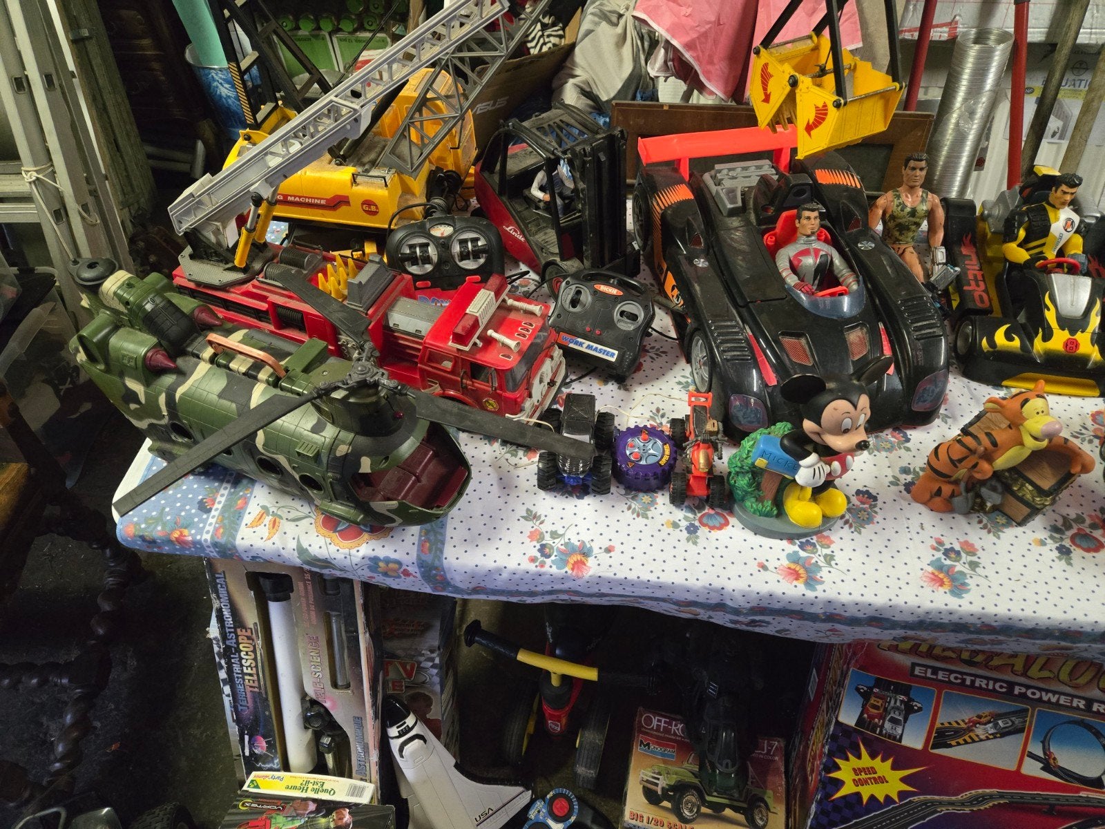 Lot ancien jouets