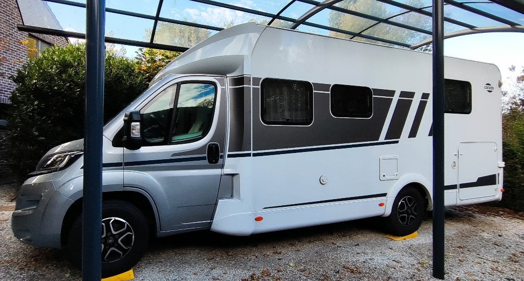 CARADO T459 Pro plus -  180pk -  9-trapsautomaat, Caravans en Kamperen, Automaat, ABS, Fiat, 7 tot 8 meter