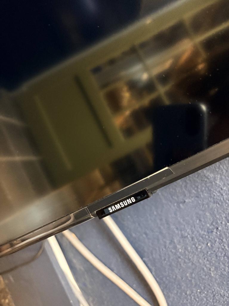 Samsung 50" 4K Smart TV UE50TU8070 + Vogel's muurbeugel, Ophalen, LED, Zo goed als nieuw, Samsung