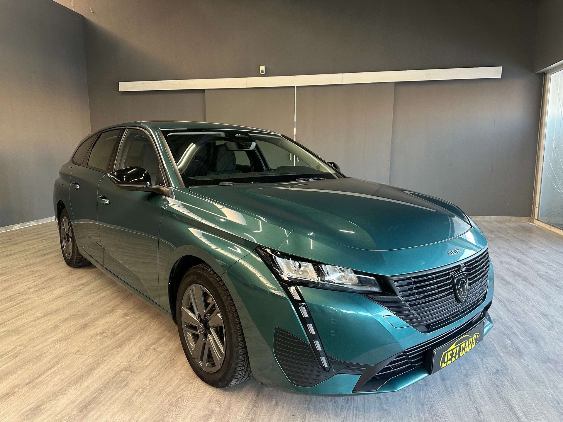 Peugeot 308 308 SW 1.2 130 EAT8 Active Pack *1 Jaar Garantie, Automaat, Dealer onderhouden, Stof, Gebruikt