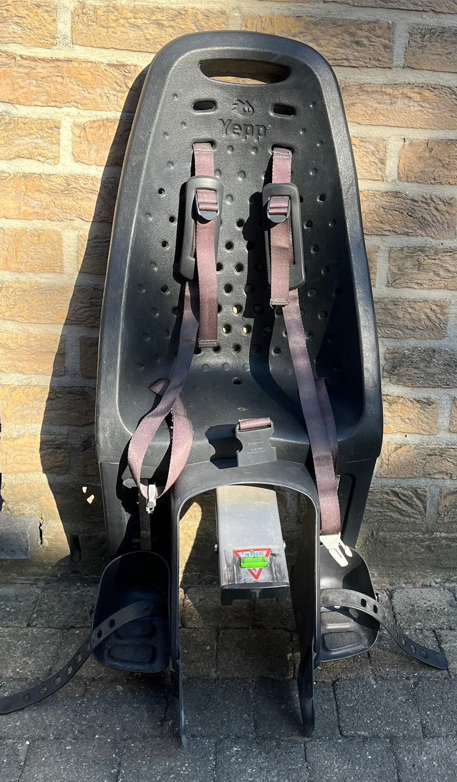 Thule Yepp Maxi Black, Fietsen en Brommers, Fietsaccessoires | Fietsstoeltjes, Ophalen, Achterzitje, Voetsteuntjes, Yepp (Thule)