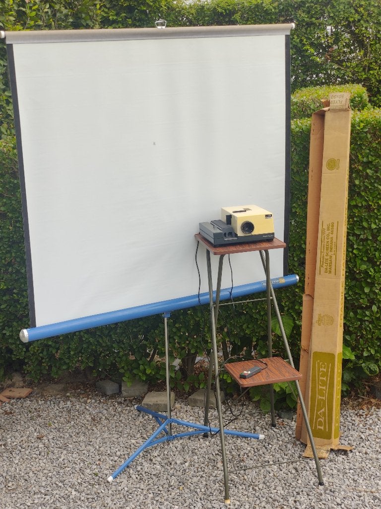 Diaprojector, staander en scherm, Ophalen, Gebruikt