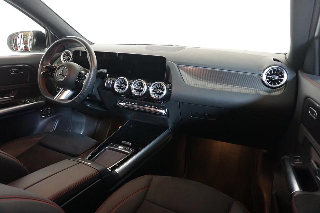 Mercedes-Benz GLA 250 e - AMG Line - NIGHT PAKKET (bj 2025), Auto's, Automaat, Gebruikt, Zwart, Parkeersensor