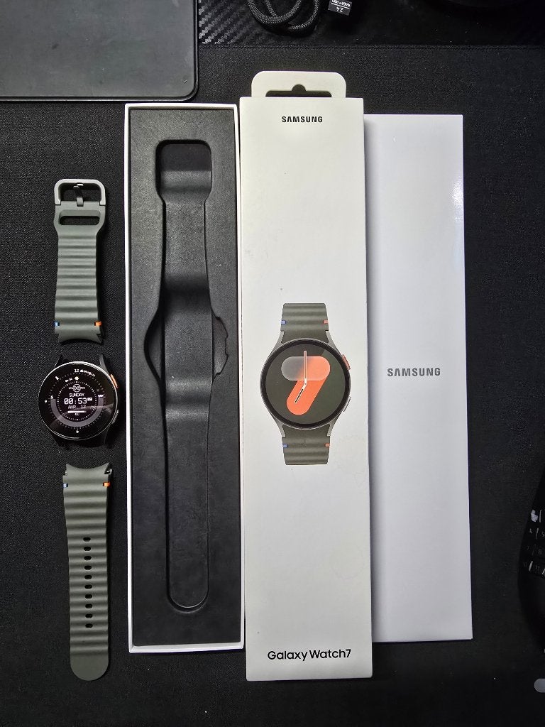 Samsung Galaxy Watch7 40mm Green - Accessoires Neufs Scellés, Enlèvement ou Envoi, Avancer d'un pas, Comme neuf, Vert